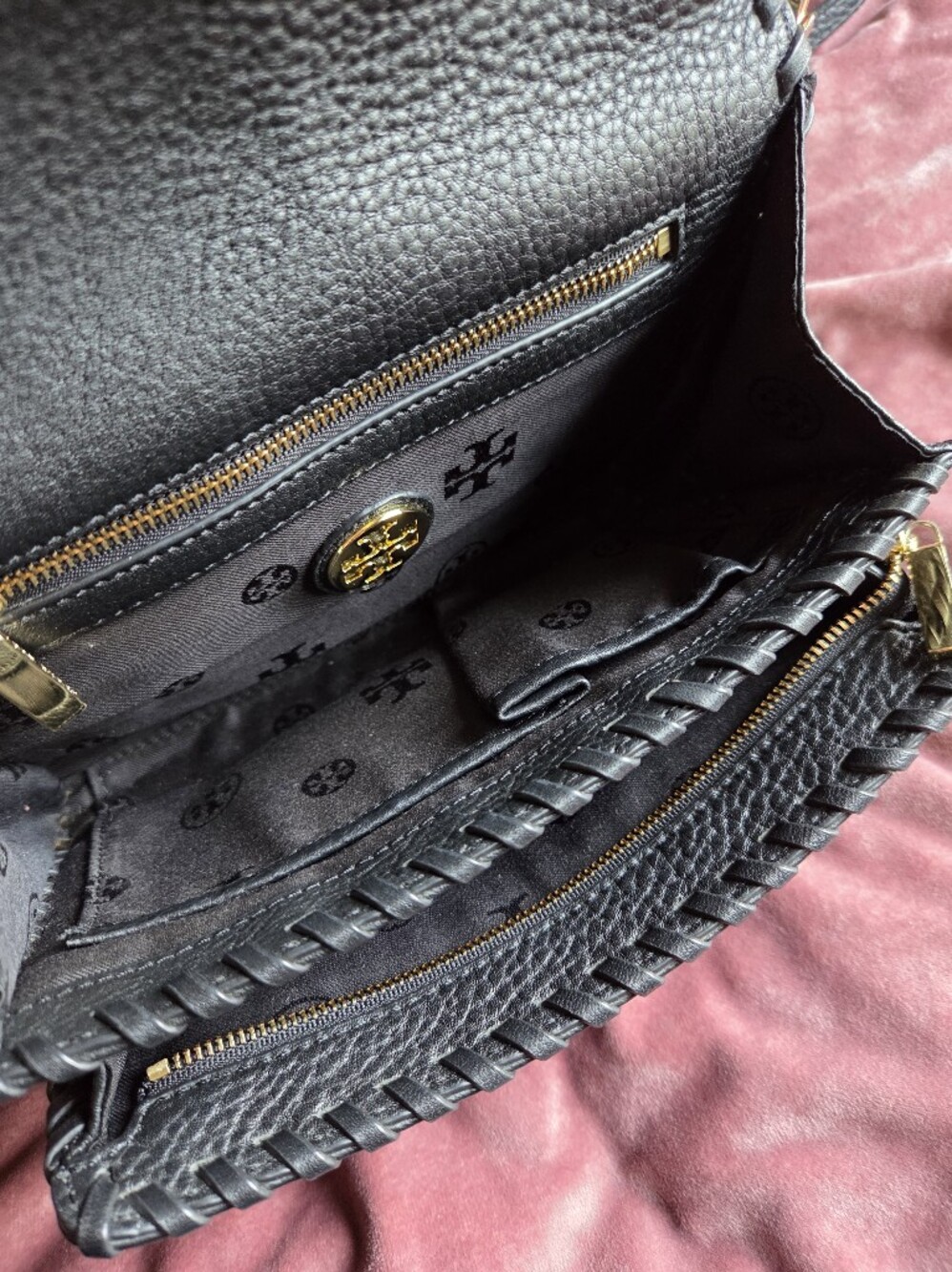Tory Burch Marion Combo Crossbody Purse - Black Pebbled Leather Whipstitch - Picture 9 of 13